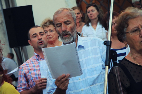 Proslava blagdana Velike Gospe: središnja večernja misa i procesija ulicama Belafuže Proslava blagdana Velike Gospe: središnja večernja misa i procesija ulicama Belafuže