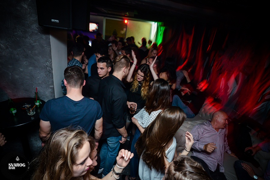 Subotnji party u Svarog baru