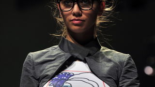 Zagreb, 241111.
Dreft Fashion Week revije pocele su u Hypo centru i prvi dan su svoje modele prezentirali: The Rodnik band, Petra i Maja Spoljar, Mara MiloglavMoretic, Aba Tomicic, Irina Balen Garland, Karim Bonet, Milena Rogulj.
Na slici: Aba Tomicic.
F Zagreb, 241111.
Dreft Fashion Week revije pocele su u Hypo centru i prvi dan su svoje modele prezentirali: The Rodnik band, Petra i Maja Spoljar, Mara MiloglavMoretic, Aba Tomicic, Irina Balen Garland, Karim Bonet, Milena Rogulj.
Na slici: Aba Tomicic.
F