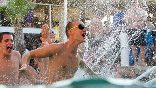 Zrce, 090711.
After Beach Party u Papayi.
Foto: Zvonimir Krstulovic Zrce, 090711.
After Beach Party u Papayi.
Foto: Zvonimir Krstulovic