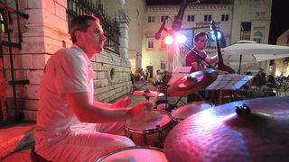 Narodni trg: koncert Aldemaromania trio & Ricardo Luque foto: Angelo Virag Narodni trg: koncert Aldemaromania trio & Ricardo Luque foto: Angelo Virag