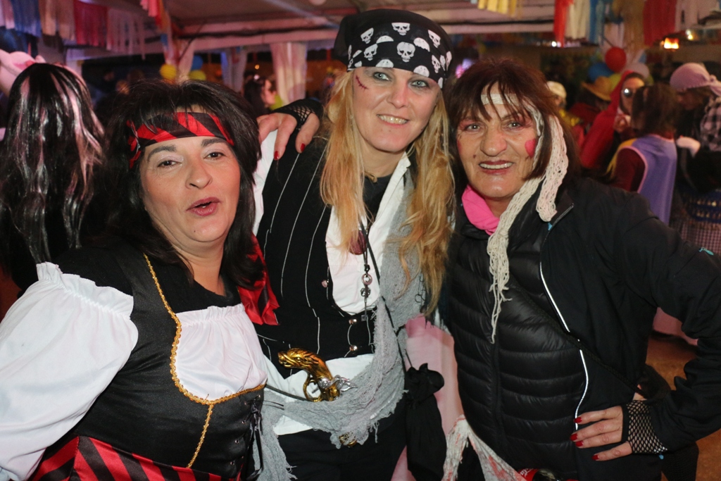 Virski Karneval veliko finale: nastupila Maja Šuput Virski Karneval veliko finale: nastupila Maja Šuput