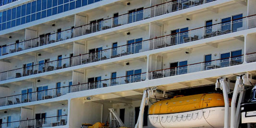 Luksuzni kruzer “The World” u Zadru Luksuzni kruzer “The World” u Zadru