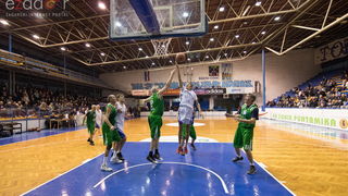 Fešta u povodu 80. rođendana Pina Giergie: Vetarani KK Zadar – Veterani KK Olimpija Fešta u povodu 80. rođendana Pina Giergie: Vetarani KK Zadar – Veterani KK Olimpija