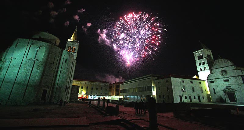 Novogodišnji vatromet u Zadru 2009. (foto: Marin Gospić)
