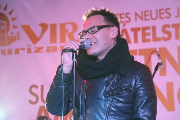 Virani 2016. godinu dočekali uz Lidiju Bačić, Leteći odred i spektakularan vatromet Virani 2016. godinu dočekali uz Lidiju Bačić, Leteći odred i spektakularan vatromet