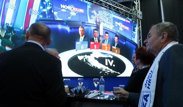 Zagreb – Docek rezultata parlamentarnih izbora u stozeru Hrvatske demokratske zajednice u restoranu Gastro Globus. Photo: Goran Stanzl/PIXSELL