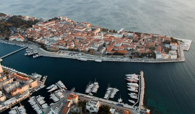 Zadar iz zraka. Poluotok i marina. Foto. Dino Stanin/PIXSELL
