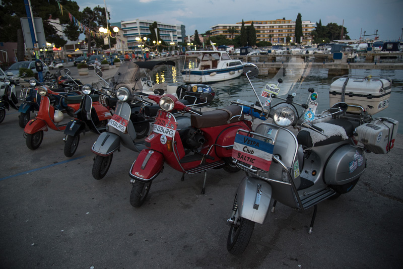 Vespa World Days 2015: Prve vespe stigle u Biograd, foto: Vinko Pešić