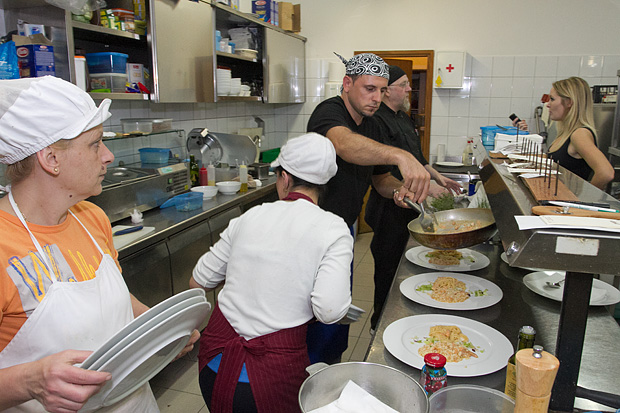 Image 875191 (auto) Image 875191 (auto)