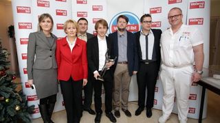 Luki Modriću u dječjoj bolnici u Klaićevoj uručena nagrada nogometaša godine, Photo: Petar Glebov/PIXSELL Luki Modriću u dječjoj bolnici u Klaićevoj uručena nagrada nogometaša godine, Photo: Petar Glebov/PIXSELL