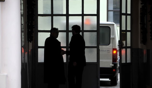 Zagreb, 241210. Zupanijski sud, Zrinjevac. Privodjenje Djordja Vuletica i Darka Dakica, pripadnika takozvane knezijske skupine koji su osumnjiceni za napad na Dusana Miljusa i Josipa Galinca. Na slici: Zupanijski sud u Zagrebu Foto: Marko Miscevic / CROPI