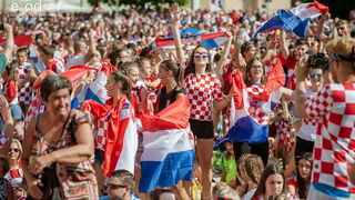 Navijačko ludilo u Zadru za vrijeme i nakon finala Svjetskog prvenstva Navijačko ludilo u Zadru za vrijeme i nakon finala Svjetskog prvenstva