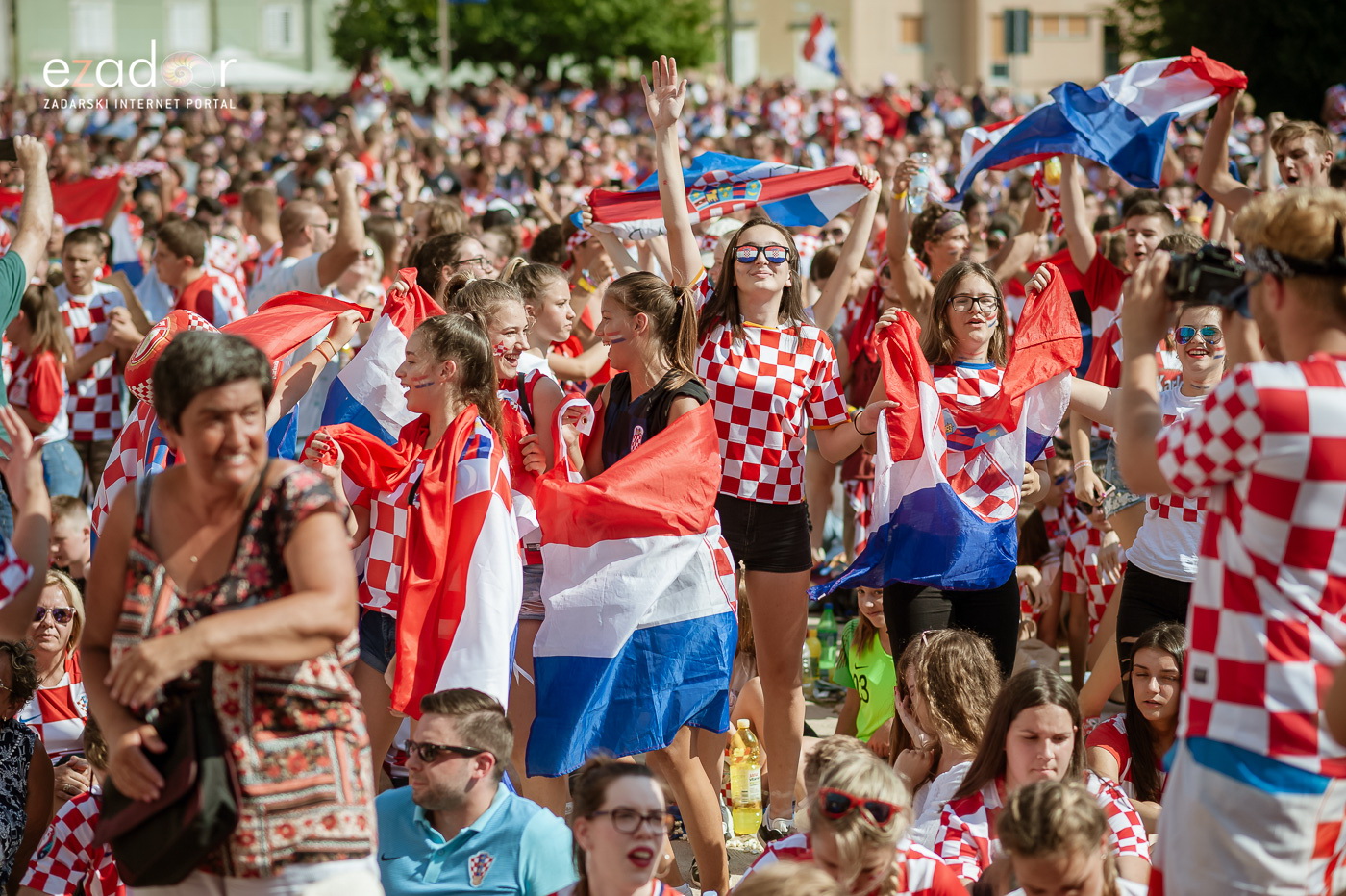 Navijačko ludilo u Zadru za vrijeme i nakon finala Svjetskog prvenstva Navijačko ludilo u Zadru za vrijeme i nakon finala Svjetskog prvenstva