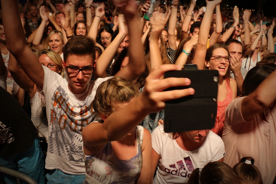 Dan Općine Vir proslavljen uz spektakularni koncert Prljavog Kazališta i vatromet Dan Općine Vir proslavljen uz spektakularni koncert Prljavog Kazališta i vatromet