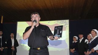 Bibinje: Predstavljena knjiga “Bitka za Vukovar” Damira Plavšića. Foto: Leo Banić Bibinje: Predstavljena knjiga “Bitka za Vukovar” Damira Plavšića. Foto: Leo Banić