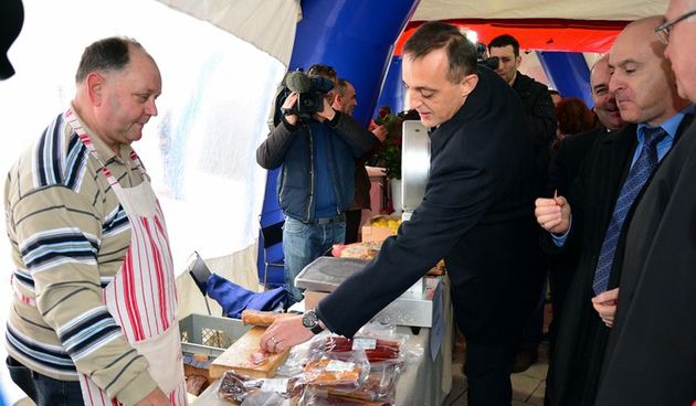 Predstavnici Vlade RH posjetili sajam braniteljskih zadruga