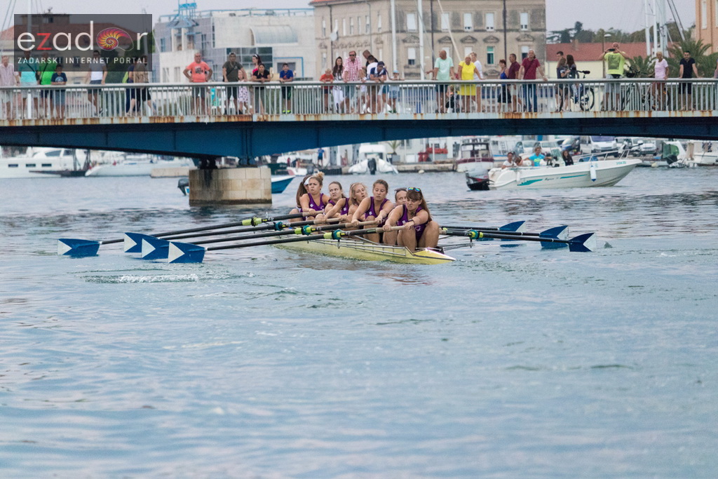 6. “Jadranov veslački dvoboj” osmeraca u uvali Jazine 6. “Jadranov veslački dvoboj” osmeraca u uvali Jazine