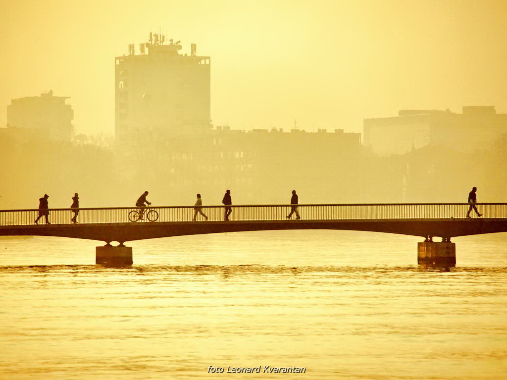 Magla promijenila uobičajene prizore grada i okolice, Foto: Leonard Kvarantan Magla promijenila uobičajene prizore grada i okolice, Foto: Leonard Kvarantan