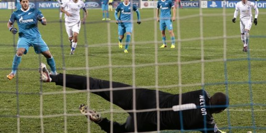 Helton brani penal Hulku, foto: abola.pt