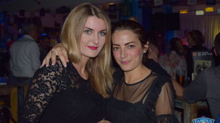 Songbusters i Elena Stella @ Famous Beach Bar & Grill Songbusters i Elena Stella @ Famous Beach Bar & Grill