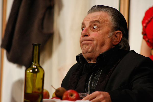 Zadarska Noć kazališta – “Teštament” (foto:Saša Čuka) Zadarska Noć kazališta – “Teštament” (foto:Saša Čuka)