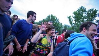 Zagreb, 220610.
Na Jarunu se od 21.-23.06. odrzava glazbeni spektakl T-Mobile INmusic festival na kojem ce nastupiti mnogobrojni izvodjaci kako iz zemlje tako i svijeta.
Danas se odrzao drugi dan.
Na slici: publika.
Foto: Neja Markicevic / CROPIX Zagreb, 220610.
Na Jarunu se od 21.-23.06. odrzava glazbeni spektakl T-Mobile INmusic festival na kojem ce nastupiti mnogobrojni izvodjaci kako iz zemlje tako i svijeta.
Danas se odrzao drugi dan.
Na slici: publika.
Foto: Neja Markicevic / CROPIX