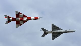 Vježbe pilota borbenih MIG-ova Vježbe pilota borbenih MIG-ova