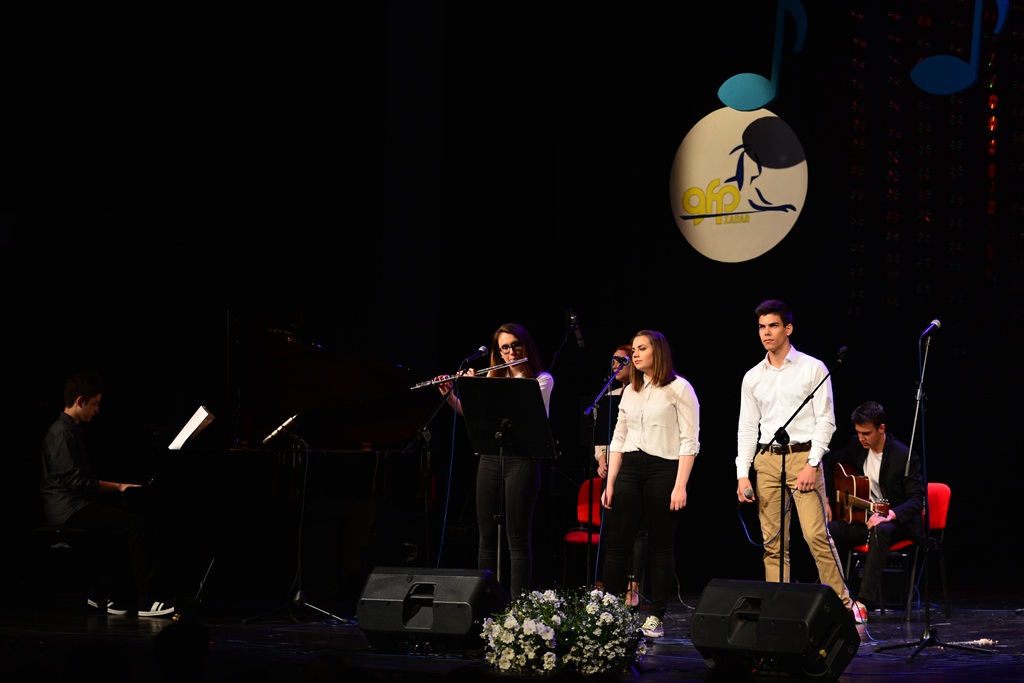 MIOC za Davida: Humanitarni koncert gimnazije Franje Petrića u HNK Zadar