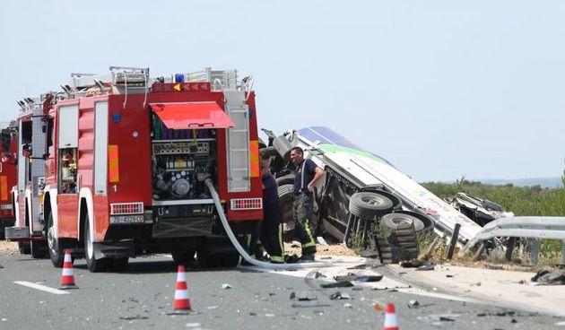 Sudar cisterne i tegljača na A1 kod Pirovca