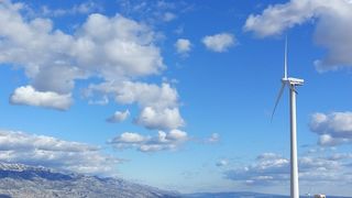 Olujna bura srušila vjetro elektranu na Pagu Olujna bura srušila vjetro elektranu na Pagu