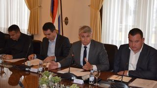 Zadarski župan Božidara Longin održao sastanak s gradonačelnicima i načelnicima Zadarski župan Božidara Longin održao sastanak s gradonačelnicima i načelnicima