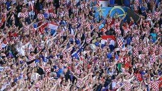 Slavlje igrača i navijača nakon pobjede nad Turskom. Photo: Sanjin Strukić/PIXSELL Slavlje igrača i navijača nakon pobjede nad Turskom. Photo: Sanjin Strukić/PIXSELL