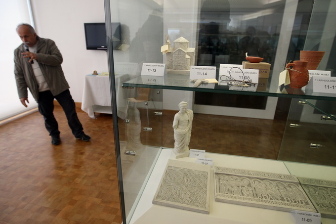 Zadar, 180313. 
U Muzeju antickog stakla organizirana je izlozba suvenira Zadarske zupanije 2013, u sklopu 3. Festivala suvenira Zadarske zupanije kojeg organizira Udruga inovatora Zadarske zupanije.
Izlozba je natjecajnog karaktera. 
Na fotografiji: deta