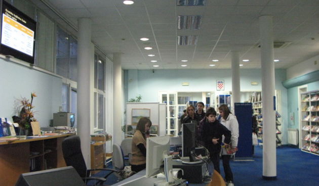 Gradska knjiznica, GKZD