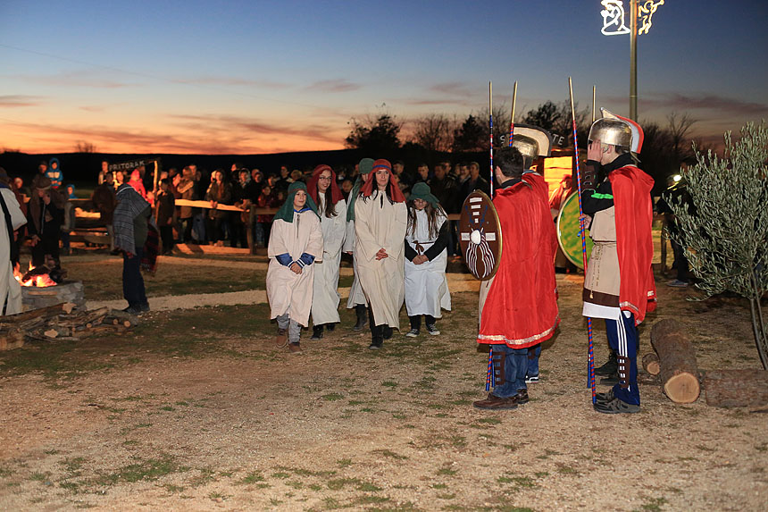 Blagdanski koncert okupio je brojne izvođače. Nastupio je Marko Perković Thompson, klapa Luna, klapa Kalelarga, klapa Hrvace