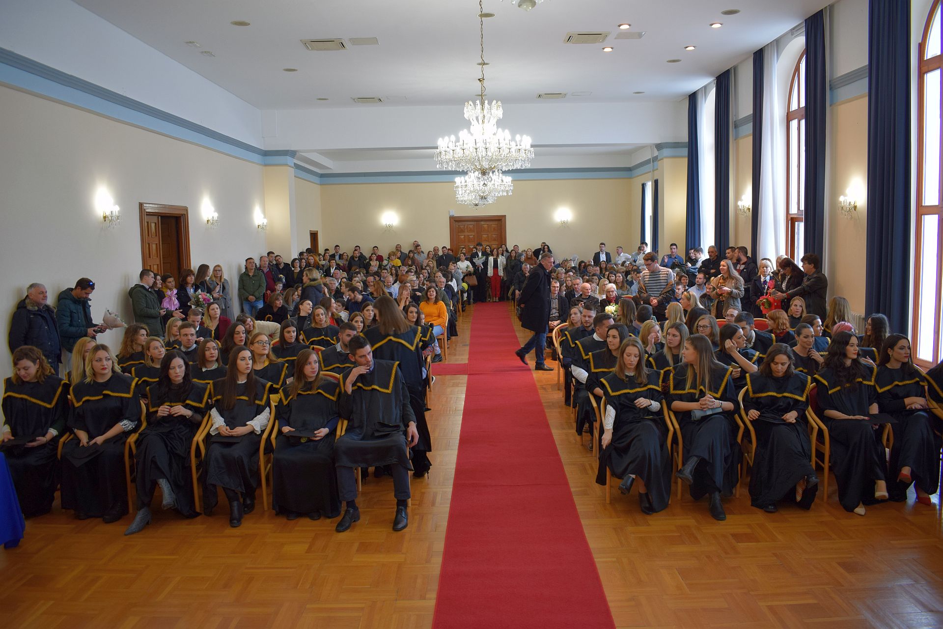 Na Sveučilištu u Zadru promovirano 160 magistrica i magistara Na Sveučilištu u Zadru promovirano 160 magistrica i magistara