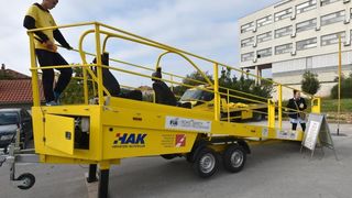 Auto klub Zadar prezentirao simulator prevrtanja i sudara, Foto: Dino Stanin/PIXSELL Auto klub Zadar prezentirao simulator prevrtanja i sudara, Foto: Dino Stanin/PIXSELL