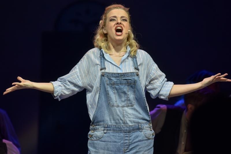 Mjuzikl Mamma Mia kazališza Komedija u dvorani Krešimir Ćosić