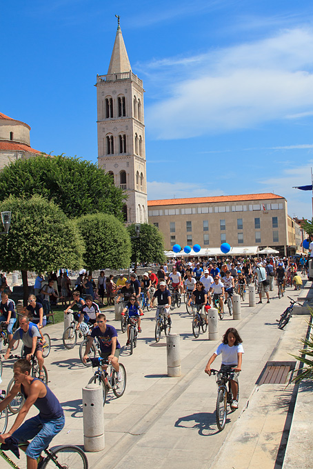 Image 892659 (auto) Image 892659 (auto)