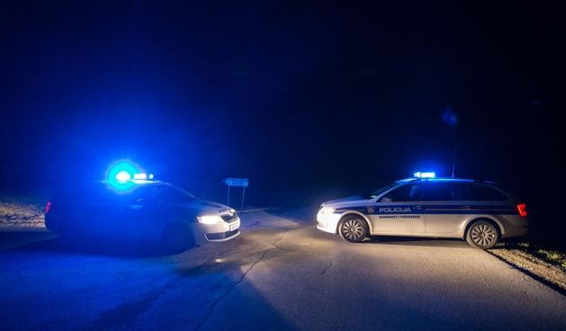 Policija, policijska vozila, očevid, prometna nesreća