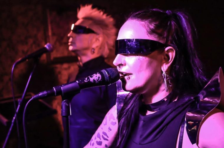 Minimal synth i darkwave večer u Nigdjezemskoj: Ostbanhof i Neon Lies stižu u Zadar Minimal synth i darkwave večer u Nigdjezemskoj: Ostbanhof i Neon Lies stižu u Zadar