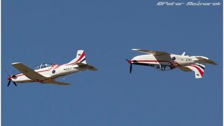 Međunarodni aeromiting u mađarskom Kecskemetu, 3. kolovoza, Krila Oluje, foto: Petar Mežnarek Međunarodni aeromiting u mađarskom Kecskemetu, 3. kolovoza, Krila Oluje, foto: Petar Mežnarek