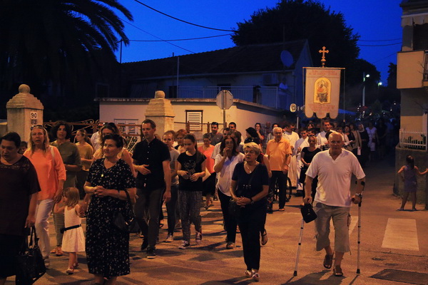Proslava blagdana Velike Gospe: središnja večernja misa i procesija ulicama Belafuže Proslava blagdana Velike Gospe: središnja večernja misa i procesija ulicama Belafuže