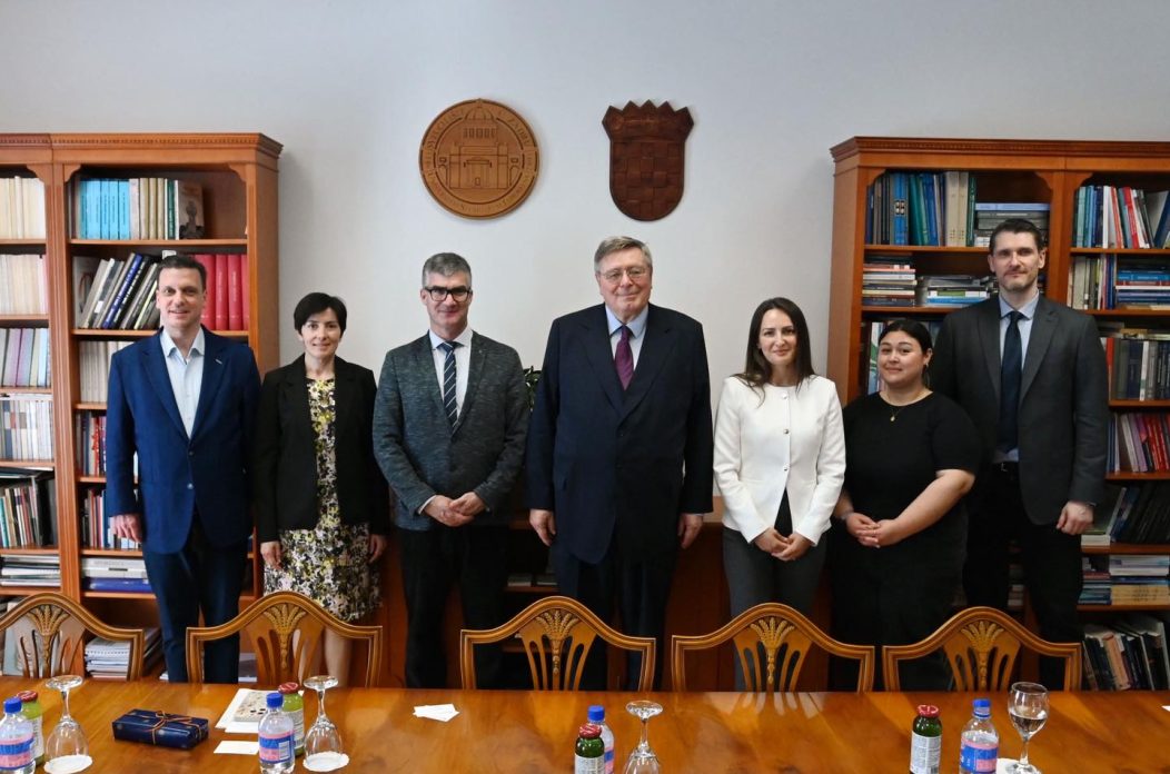 U nastupnom posjetu Sveučilištu u Zadru boravio je veleposlanik Savezne Republike Njemačke u Republici Hrvatskoj, Nj. E. Pascal Hector, u pratnji svojih suradnika.