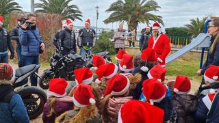 Bibinje: Moto mrazovi razveselili mališane Bibinje: Moto mrazovi razveselili mališane