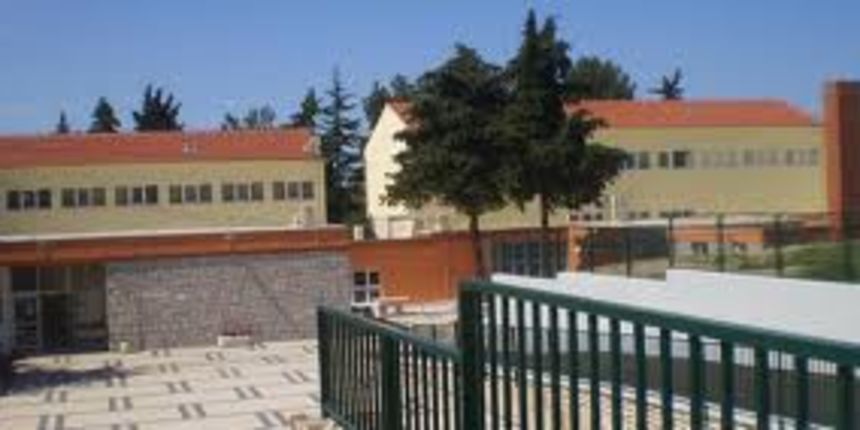 OŠ Krune Krstića, foto: os-kkrstica-zd.skole.hr OŠ Krune Krstića, foto: os-kkrstica-zd.skole.hr