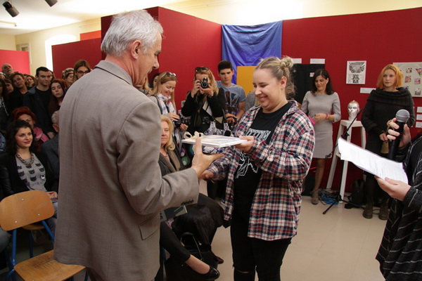 Županijska smotra “Art dizajn” učenika srednjih škola Zadarske županije. Otvorenje uz modnu reviju je održano u Narodnom muzeju grada Zadra