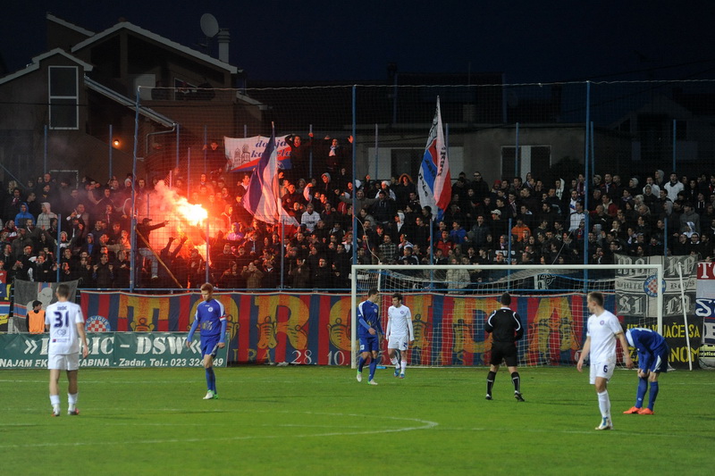 Zadar, 170313Stadion Stanovi. 24. kolo MaxTV Prva Liga. NK Zadar – NK Hajduk.Na fotografiji: detalj s utakmice; Torcida.Foto: Luka Gerlanc / CROPIX Zadar, 170313Stadion Stanovi. 24. kolo MaxTV Prva Liga. NK Zadar – NK Hajduk.Na fotografiji: detalj s utakmice; Torcida.Foto: Luka Gerlanc / CROPIX