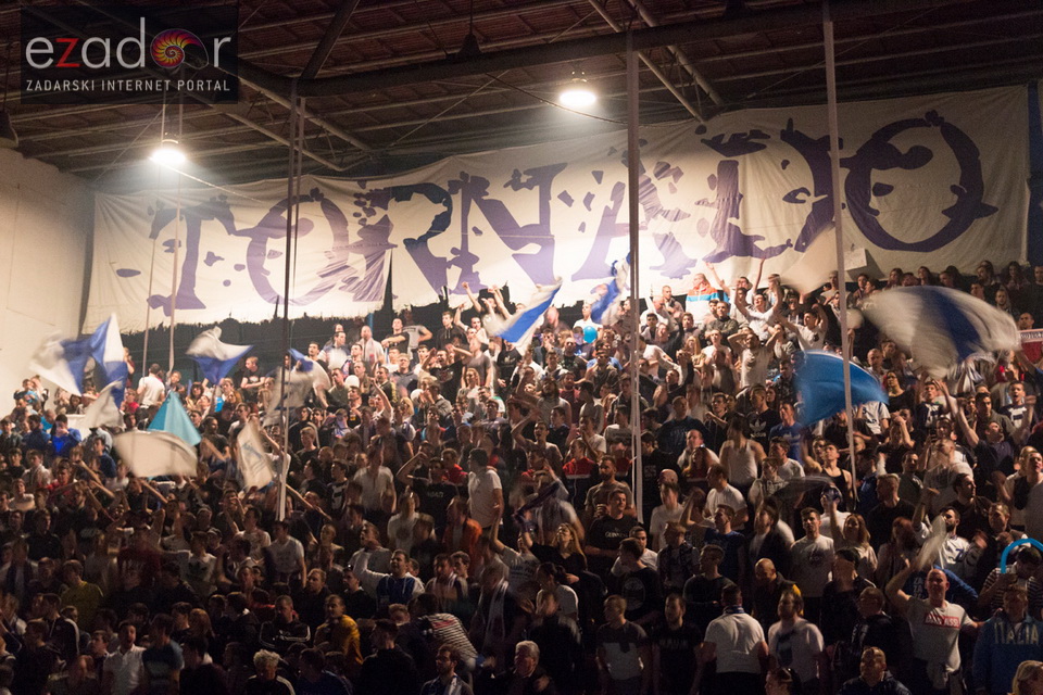 Humanitarno gledanje utakmice Zadar-Cibona u Jazinama Humanitarno gledanje utakmice Zadar-Cibona u Jazinama